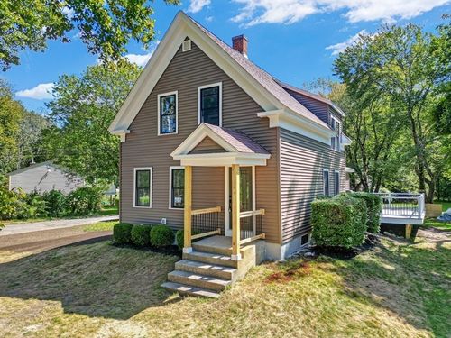 711 Ware St, Mansfield, MA, 02048-3201 | Card Image