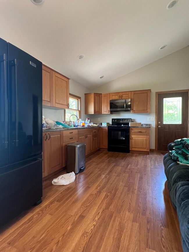 Cabin - Kitchen | Image 15
