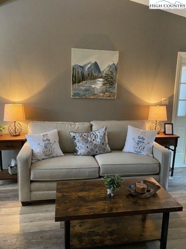 UNIT-235 - 148 Royal Oaks Dr, Condo with 2 bedrooms, 2 bathrooms and null parking in Blowing Rock NC | Image 5