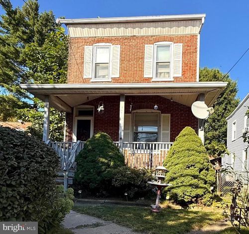 330 Fairview Rd, CRUM LYNNE, PA, 19022-1122 | Card Image