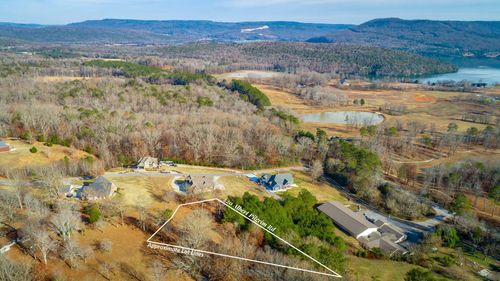 220 Albert Pilgrim Rd, Jasper, TN, 37347-6914 | Card Image