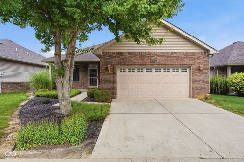455 Ridgeland Rd, Greencastle, IN, 46135-9402 | Card Image