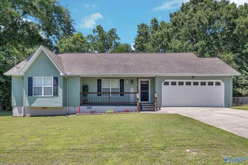 130 Childmark Dr, Albertville, AL, 35950-4159 | Card Image
