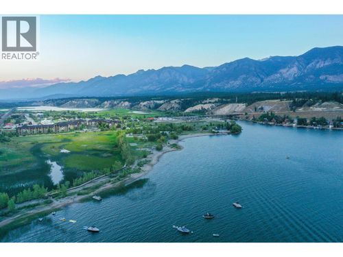 2104-205 Third Avenue, Invermere, BC, V0A1K7 | Card Image