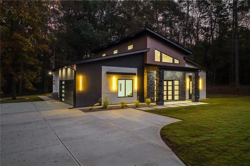 670 Loganville Hwy, Winder, GA, 30680-4036 | Card Image