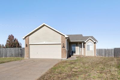 702 S Chateau Cir, House other with 4 bedrooms, 3 bathrooms and null parking in Wichita KS | Image 1