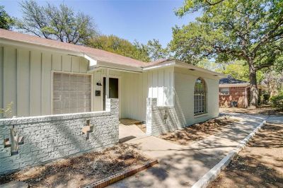 5307 Purington Avenue, Home with 4 bedrooms, 2 bathrooms and null parking in Fort Worth TX | Image 3