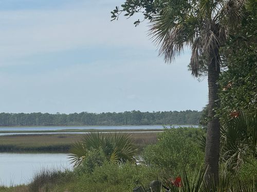 1272 Angus Morrison Rd, ALLIGATOR POINT, FL, 32346-5124 | Card Image