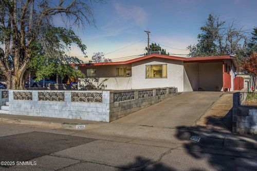1205 Skyway Dr, Las Cruces, NM, 88001-4018 | Card Image