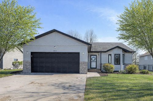 3912 7th St S, Moorhead, MN, 56560-5642 | Card Image