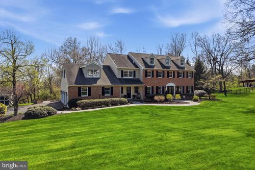 4779 Essex Dr, DOYLESTOWN, PA, 18902-9529 | Card Image