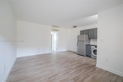 2-7901 Sw 64th Ave, South Miami, FL, 33143-4652 | Card Image