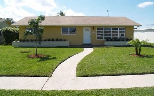 4786 Pine Cone Ln, West Palm Beach, FL, 33417-4610 | Card Image