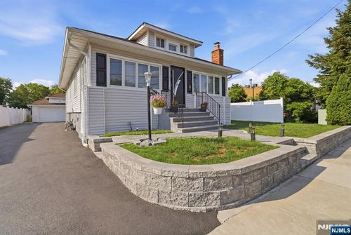 15 Pehle Ave, Saddle Brook, NJ, 07663-5251 | Card Image
