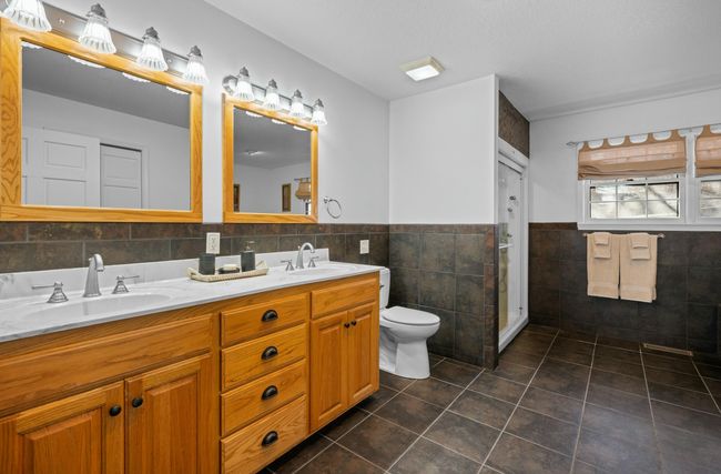 Ensuite Bathroom | Image 15