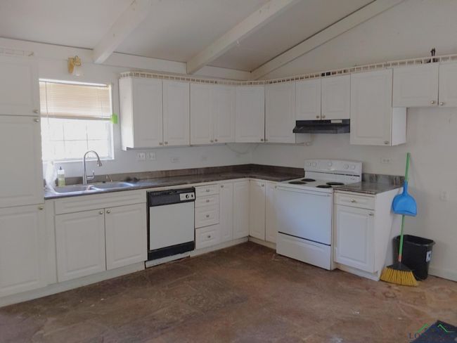 296 Crestwood Dr, House other with 2 bedrooms, 2 bathrooms and null parking in Avinger TX | Image 5