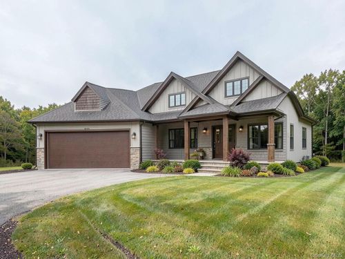 6 New Shadow Court, Wappinger, NY, 12590 | Card Image