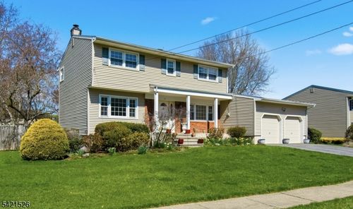 57 Clover Hill Dr, Flanders, NJ, 07836-9558 | Card Image