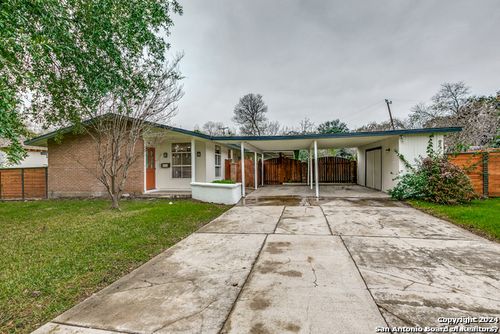 511 E Hathaway Dr, San Antonio, TX, 78209-6418 | Card Image