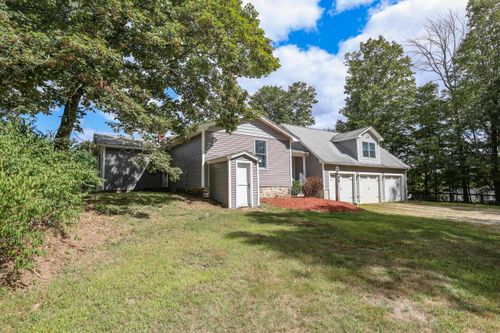 55 Holbrook Hill Rd, Bedford, NH, 03110-4100 | Card Image