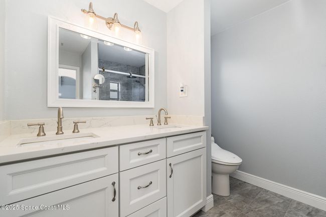 380 N 2 Nd St, House other with 3 bedrooms, 2 bathrooms and null parking in Cocoa Beach FL | Image 5