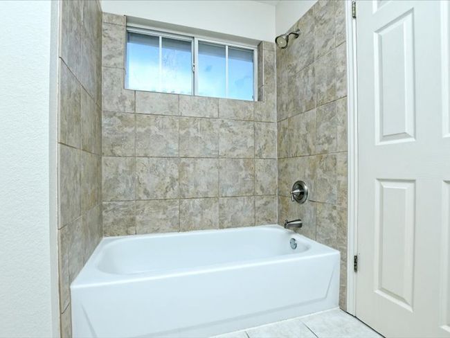 Full bath featuring bathtub / shower combination | Image 18