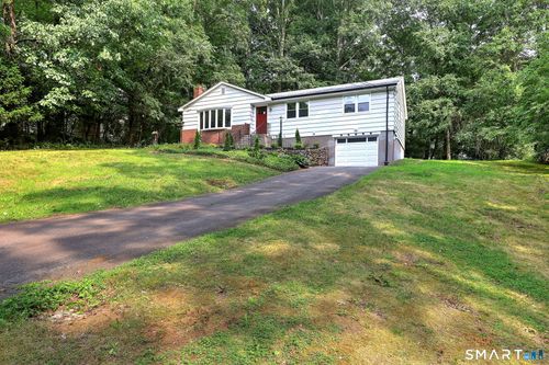 46 Forest Ct N, Hamden, CT, 06518-2711 | Card Image