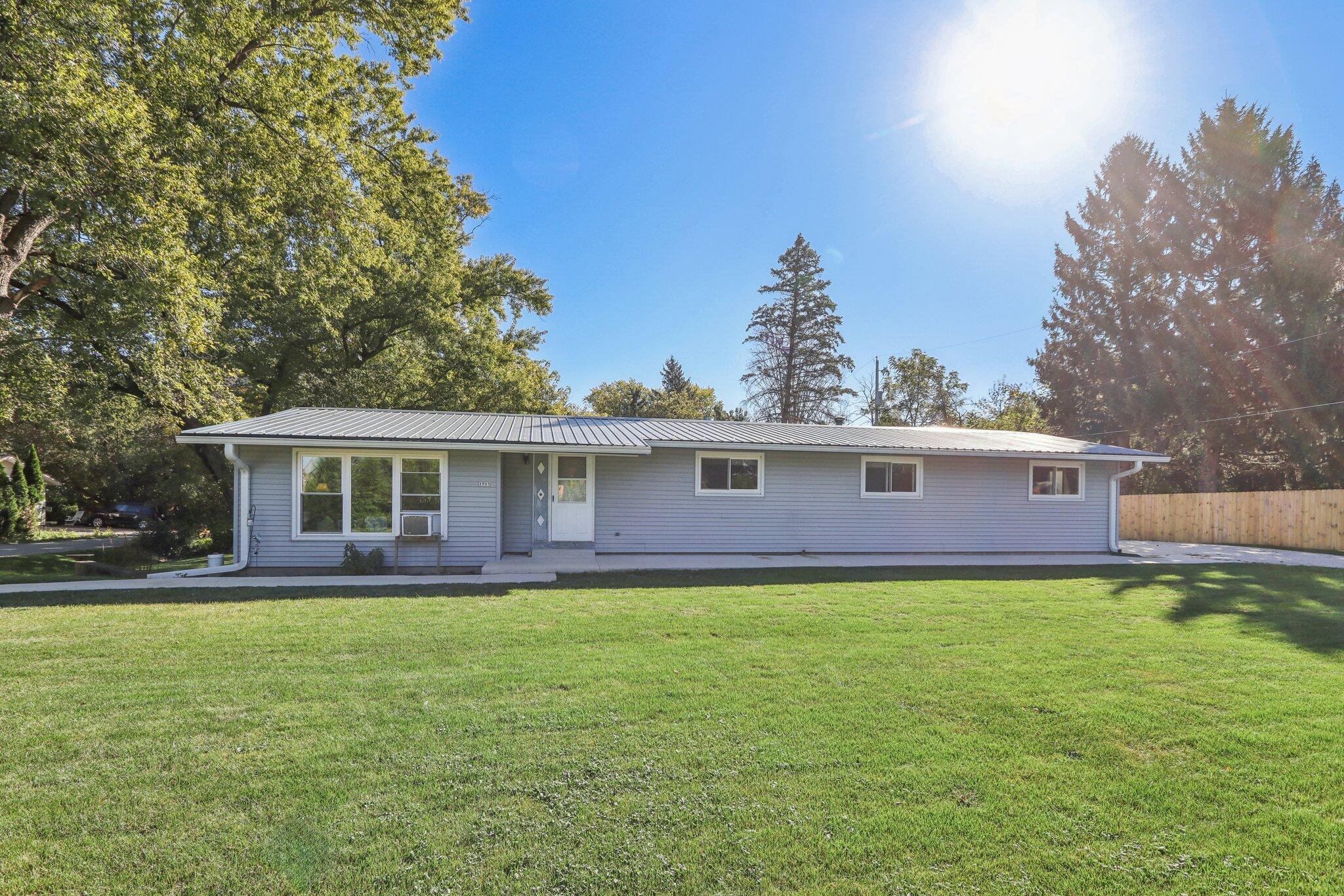 Chippewa Dr, Kansasville, WI 53139