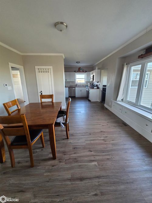 3035 180th St, Creston, IA, 50801-8381 | Card Image