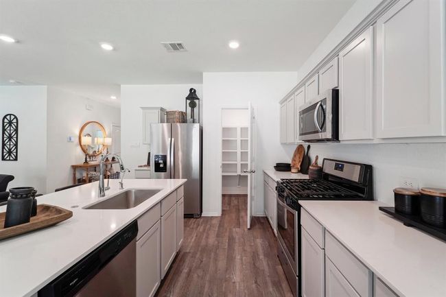 15033 Cherry Creek Dr, House other with 4 bedrooms, 3 bathrooms and 2 parking in Magnolia TX | Image 4