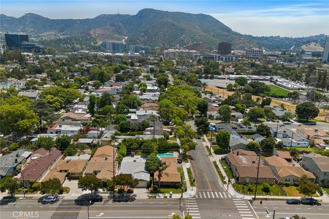 544 N California St, House other with 3 bedrooms, 2 bathrooms and 2 parking in Burbank CA | Image 29