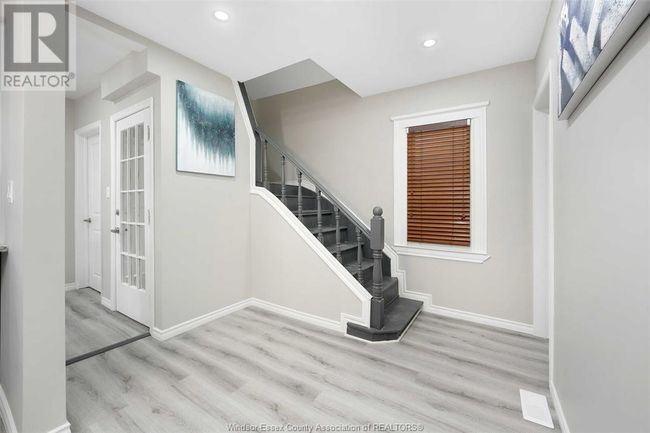 1061 Highland Ave, House other with 4 bedrooms, 3 bathrooms and null parking in Windsor ON | Image 16
