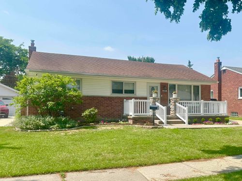 22912 Port St Street, St Clair Shores, MI, 48082 | Card Image