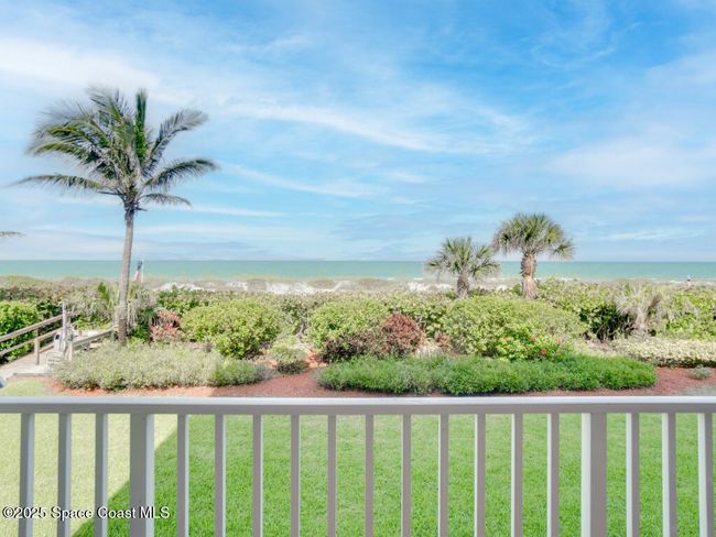 201 - 1527 S Atlantic Ave, Condo with 3 bedrooms, 2 bathrooms and null parking in COCOA BEACH FL | Image 5