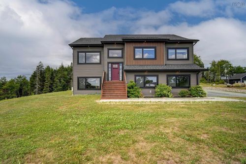 911 Mccabe Lake Dr, House with 3 bedrooms, 3 bathrooms and 2 parking in Middle Sackville NS | Card Image