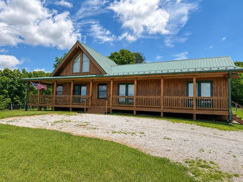 570 Scowanda Spring Rd, Rural Retreat, VA, 24368-3320 | Card Image