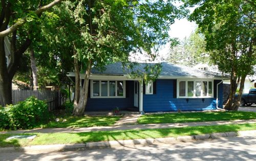 712 Dekalb St, Wausau, WI, 54403-3621 | Card Image