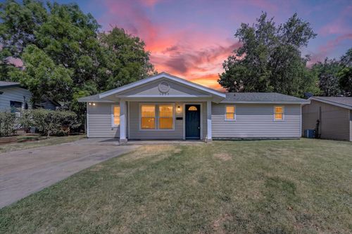1022 Denton Dr, Euless, TX, 76039-3324 | Card Image