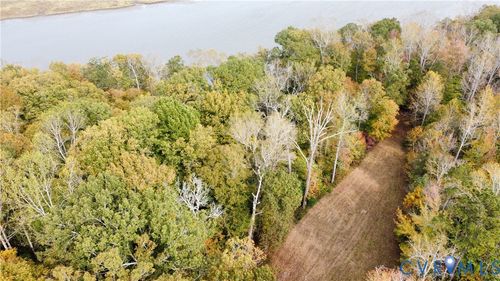 7 Scotland Landing Rd, West Point, VA, 23181-3916 | Card Image