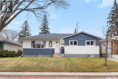 214 Av X N, House other with 4 bedrooms, 2 bathrooms and null parking in Saskatoon SK | Image 2