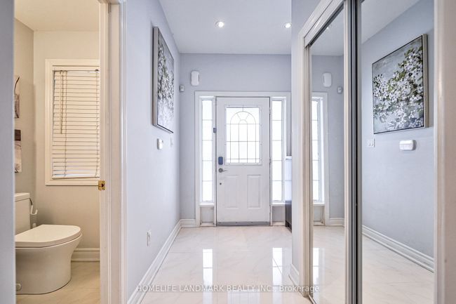 18 Neeley Rd, House attached with 5 bedrooms, 4 bathrooms and 1 parking in Markham ON | Image 4