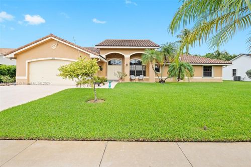 450 Nw 195th Ave, Pembroke Pines, FL, 33029-3268 | Card Image