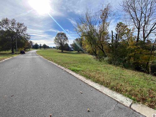 Lot 33 Woodtrace Subdivision, Benton, KY, 42025 | Card Image