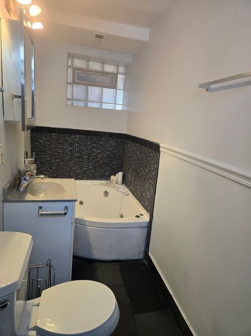 7204 S Rhodes Avenue, Chicago, IL, 60619 | Card Image