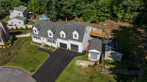 20 Cobble Hill Road, Nashua, NH, 03062 | Card Image