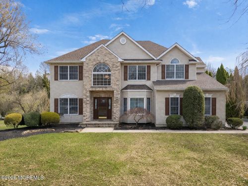 51 Outlook Ln, Freehold, NJ, 07728-5332 | Card Image