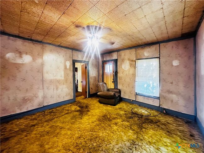 LIVING ROOM | Image 13