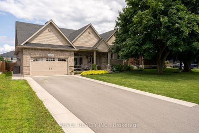 8 Runnymede Rd, House other with 4 bedrooms, 3 bathrooms and 5 parking in Port Colborne ON | Image 3