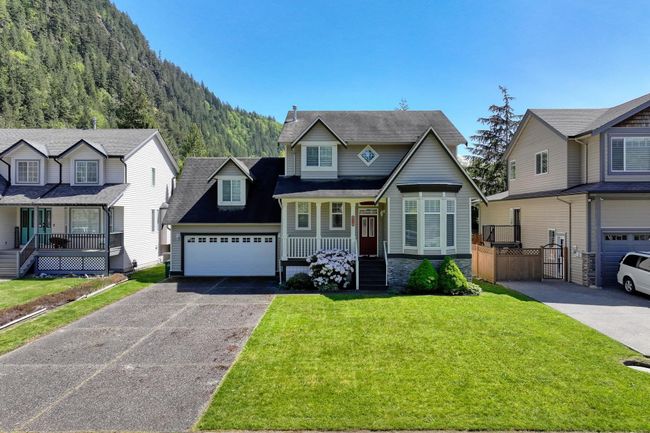 524 Driftwood Avenue, House other with 4 bedrooms, 2 bathrooms and 6 parking in Harrison Hot Springs BC | Image 1
