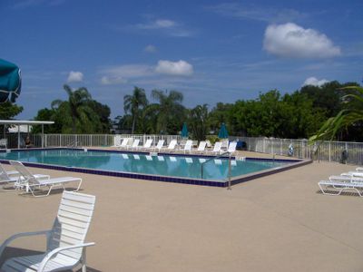 307 - 18081 Se Country Club Drive, Condo with 2 bedrooms, 1 bathrooms and null parking in Jupiter FL | Image 2